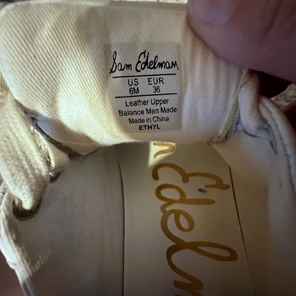 Sam Edelman Size 6 white sneakers